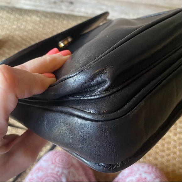 Vintage Brahmin Black Leather Crossbody Bag - Picture 14 of 15
